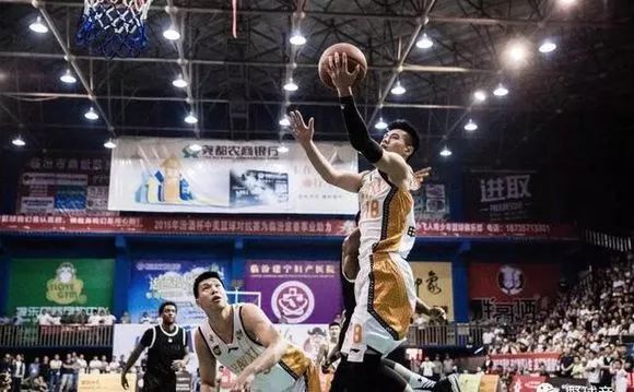 凯瑞图打过CBA吗？这事儿我得跟你好好唠唠