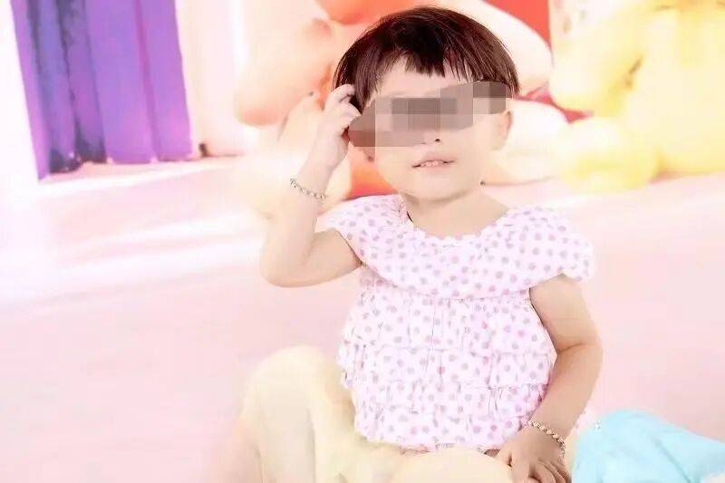 虐待女童致死的生父称愿接受死刑，这背后到底藏着什么？