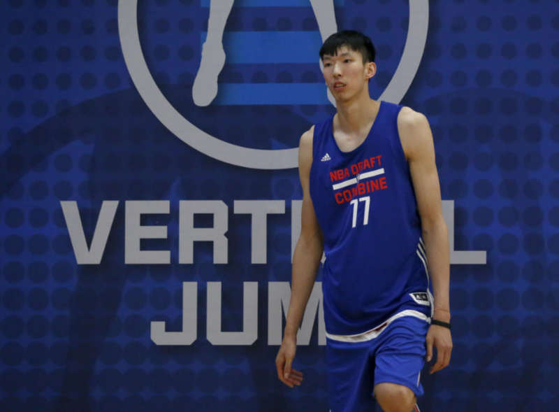 巴特尔在NBA的哪个球队打球？这问题背后藏着中国篮球的一段传奇